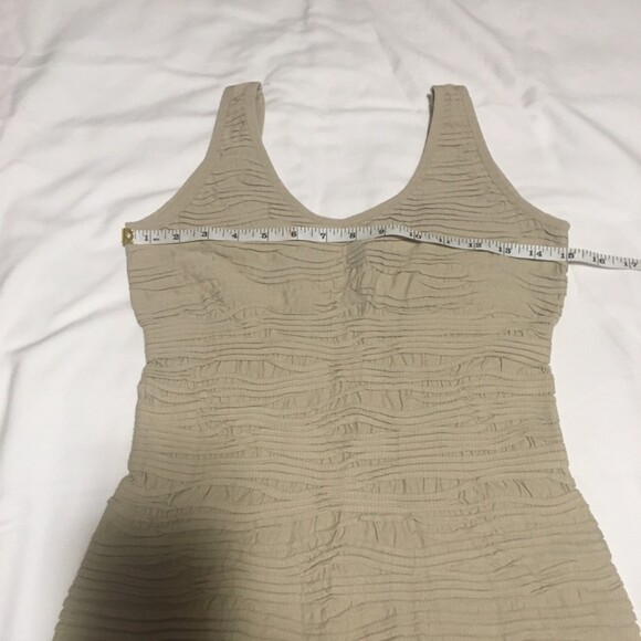 Unbranded dress Womens Large nude beige horizontal pleating v-back stretchy - Picture 5 of 6